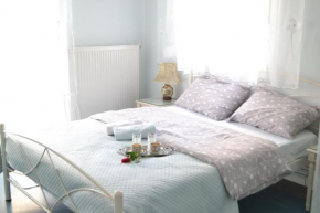 Agia Sofia's Down Town Flat